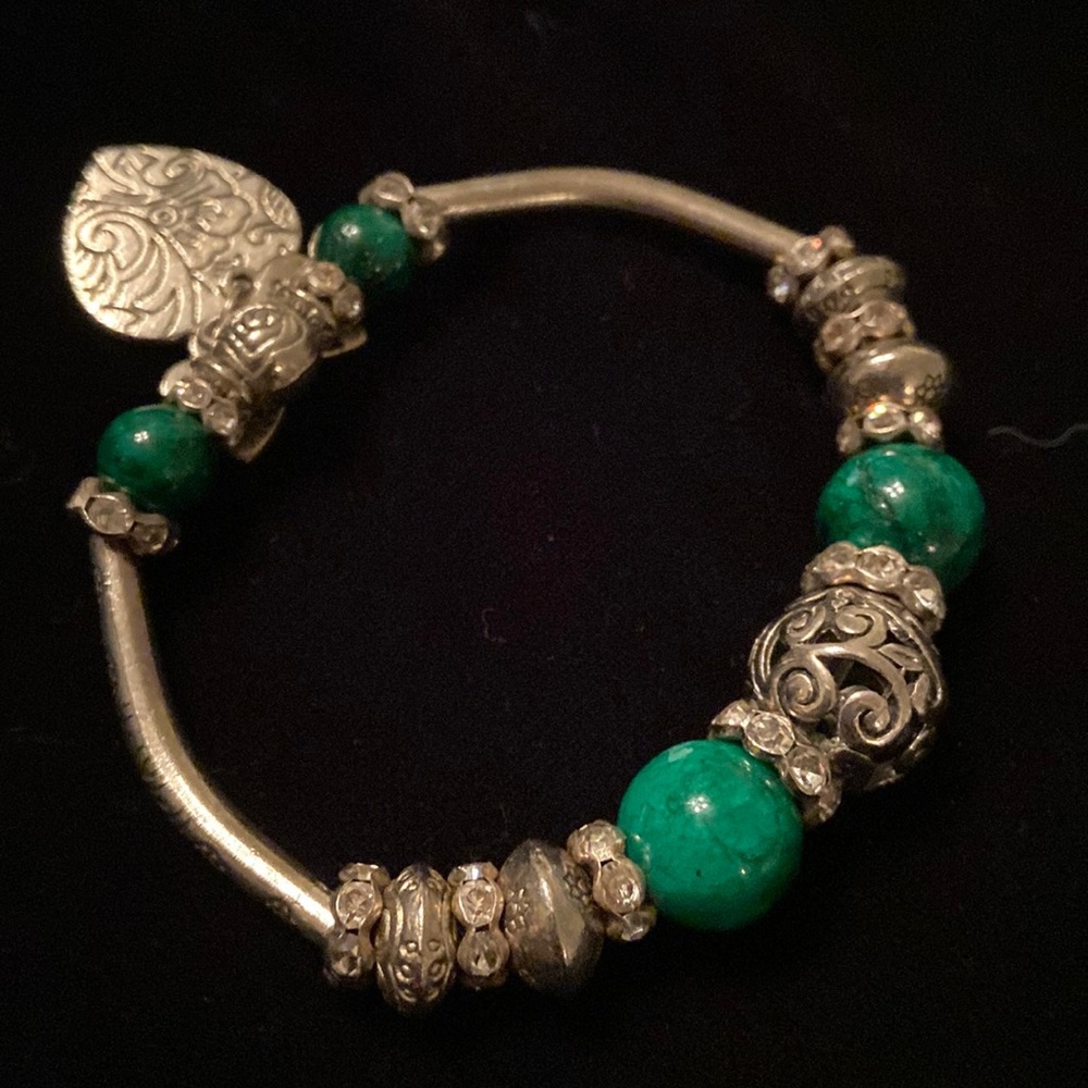 Jade and silver metal bracelet